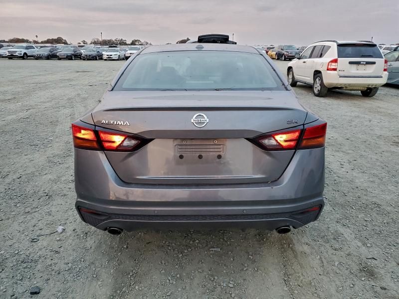 2022 Nissan Altima sr