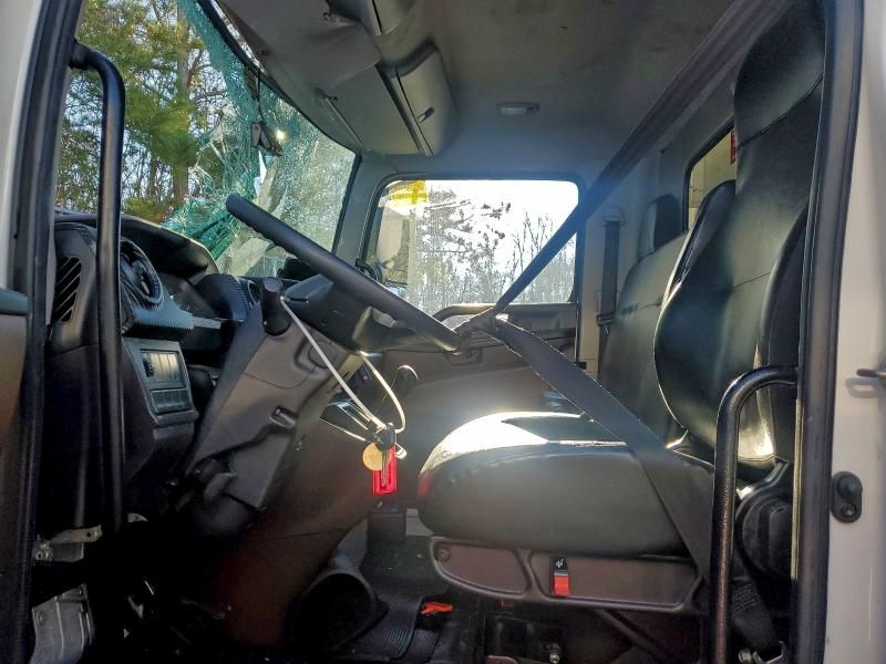 2024 Hino Refrigerated box Truck