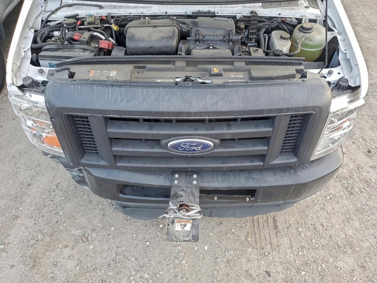 2023 Ford Econoline E350 Super Duty Cutaway Van