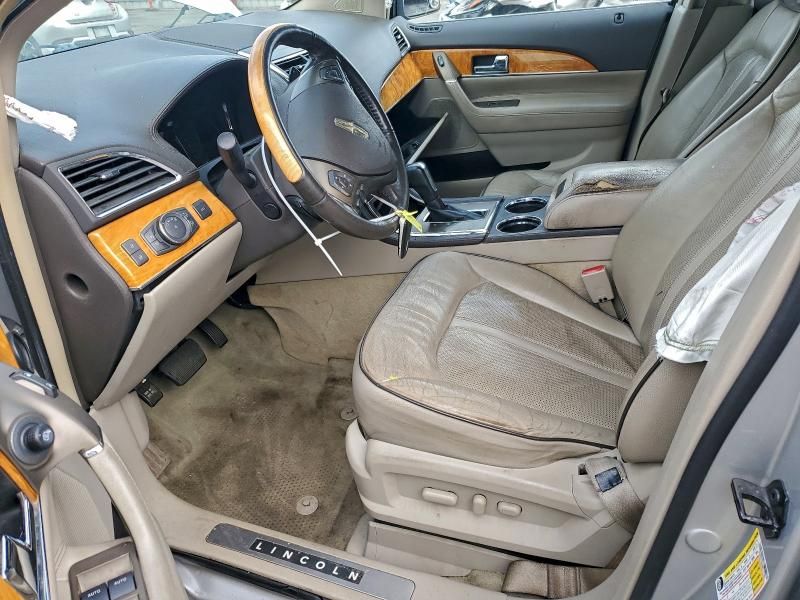 2013 Lincoln Townhouse MKX