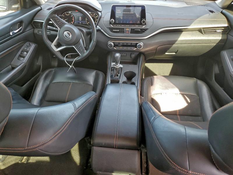 2022 Nissan Altima sr