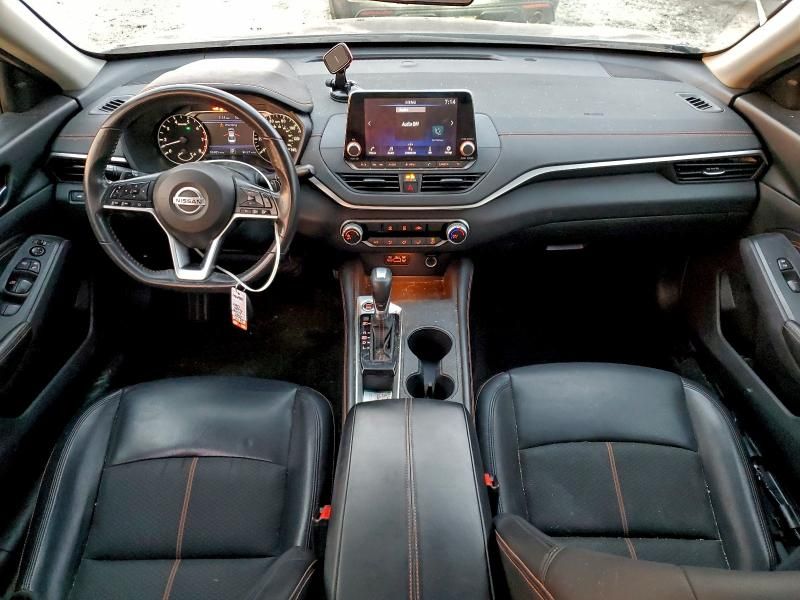 2022 Nissan Altima sr