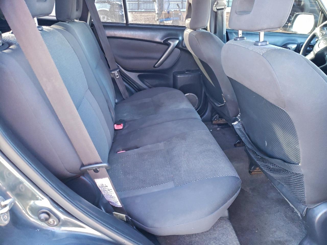2004 Toyota Rav4 Base