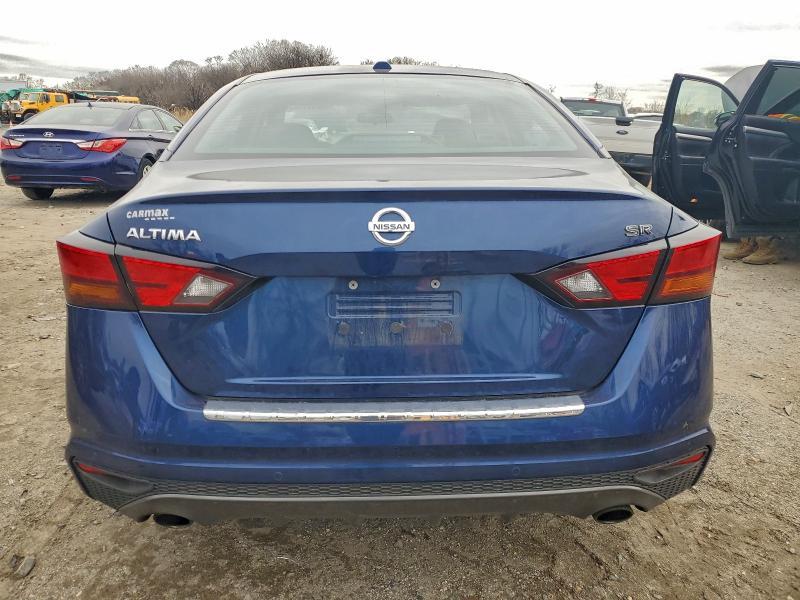 2021 Nissan Altima sr