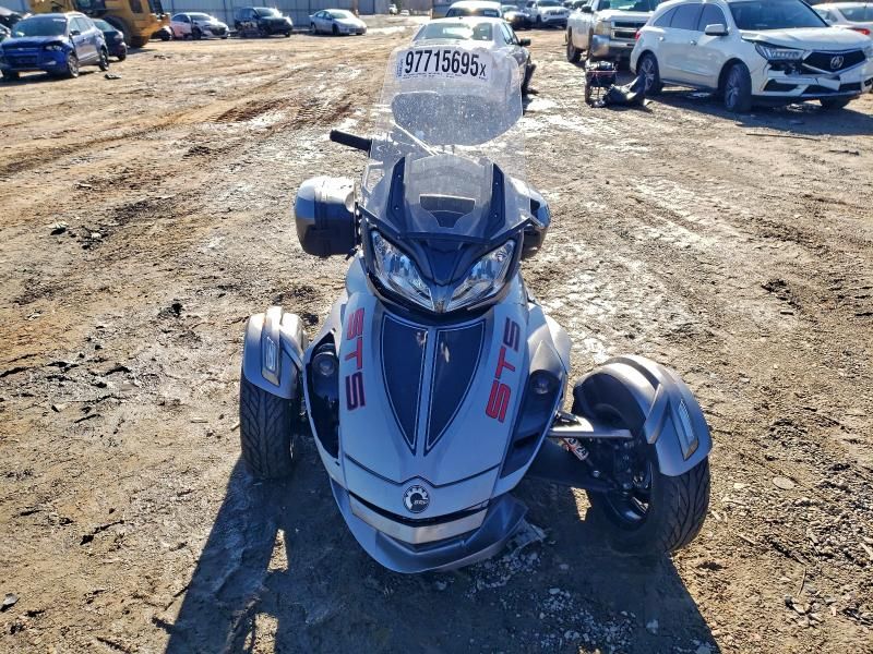 2013 Can-Am Spyder Roadster ST