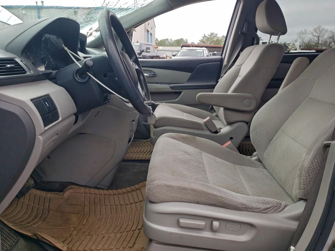 2014 Honda Odyssey lx