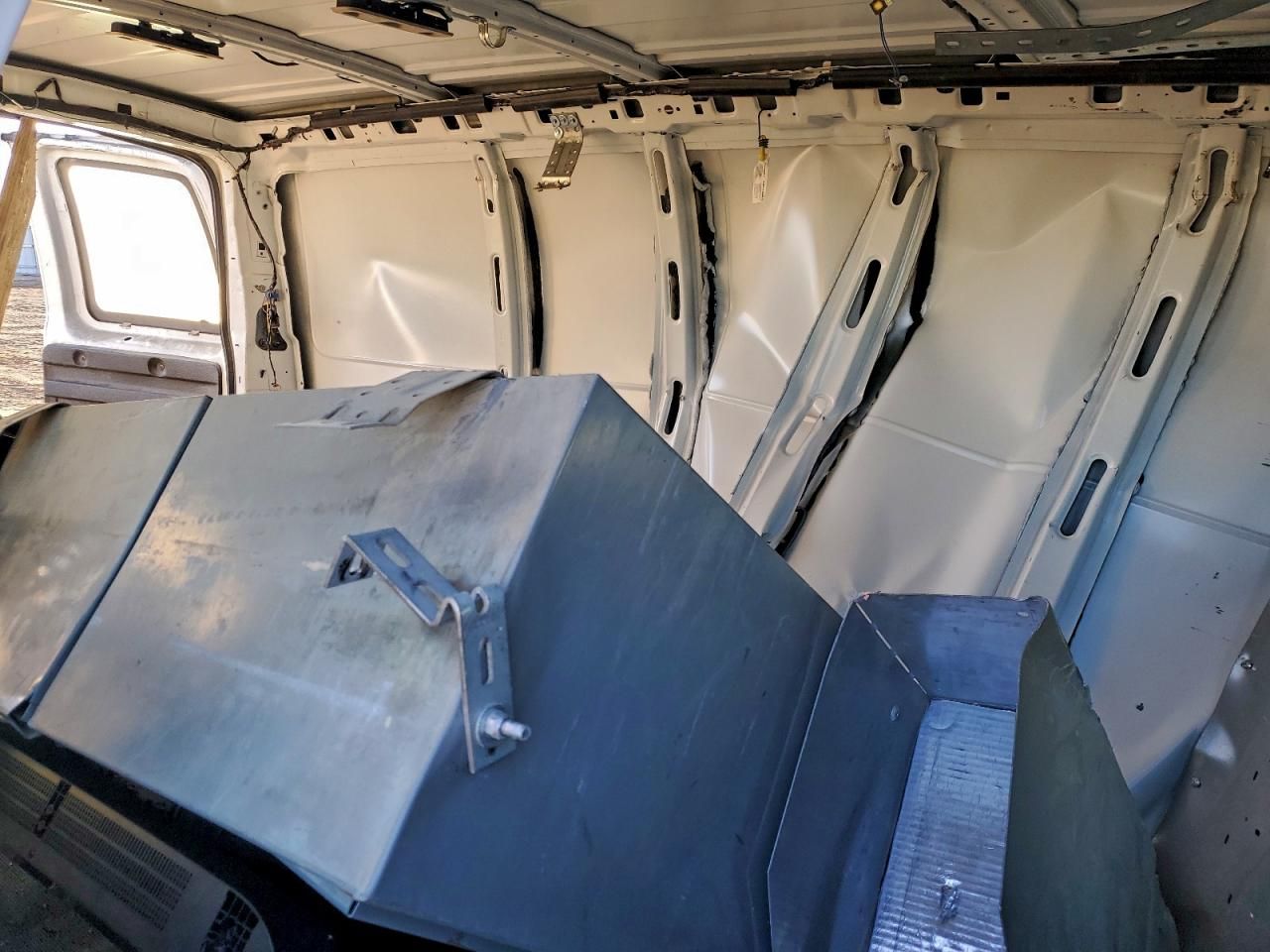 2017 GMC Savana G2500 Delivery Van