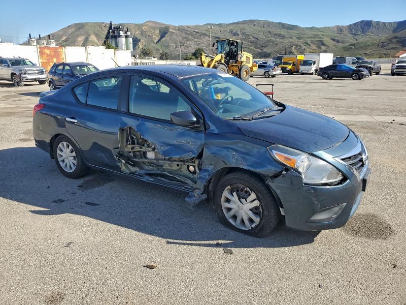 2015 Nissan Versa s
