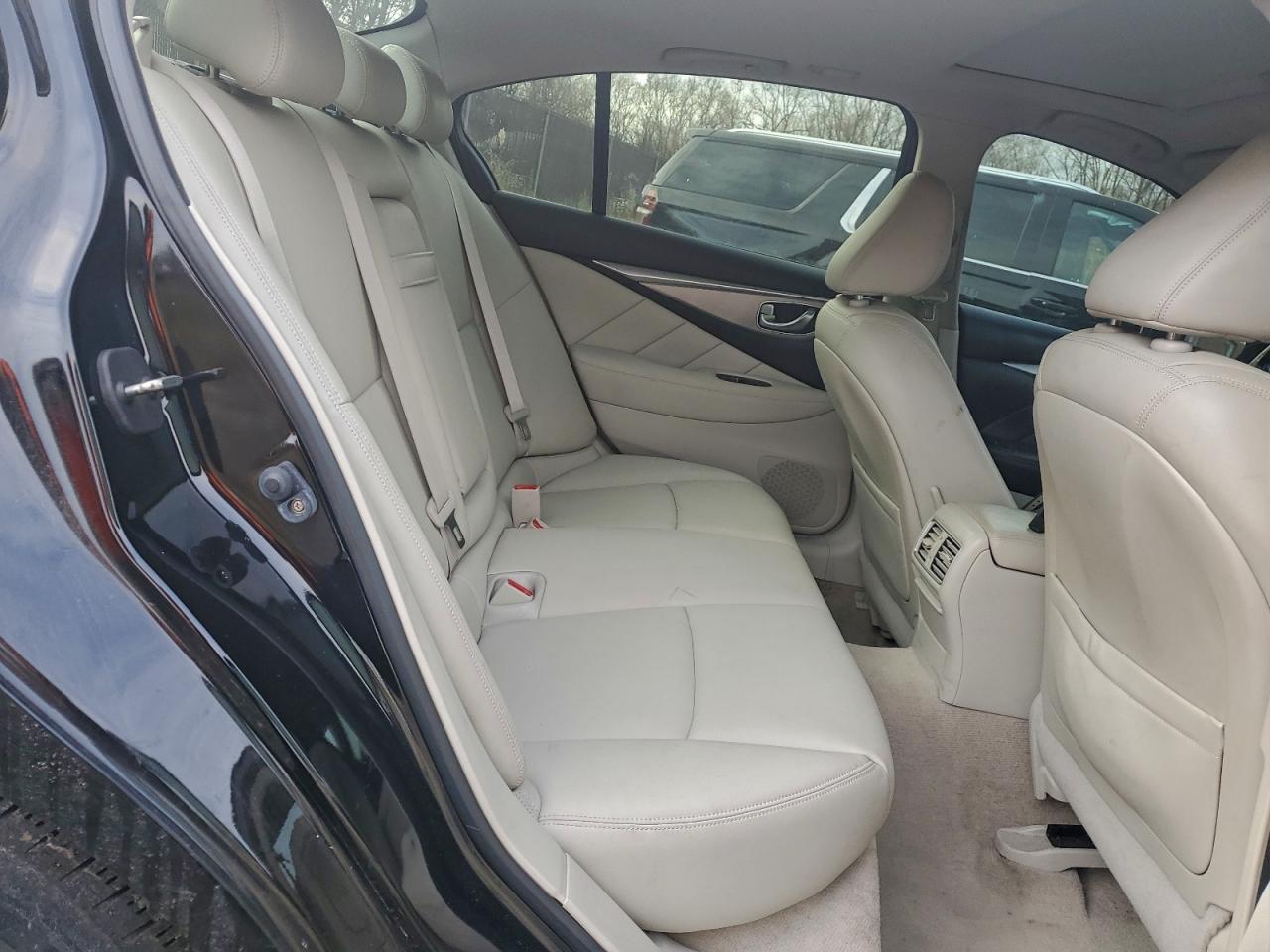 2014 Infiniti Q50 Base