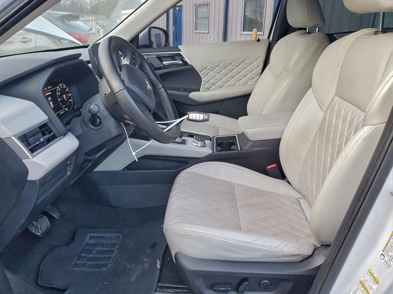 2023 Mitsubishi Outlander sel