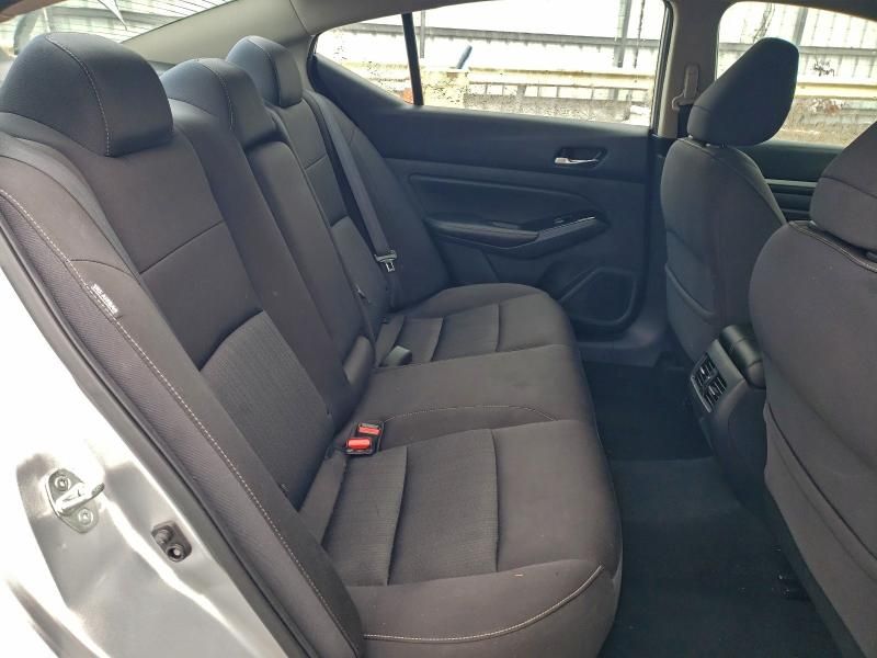 2020 Nissan Altima sv