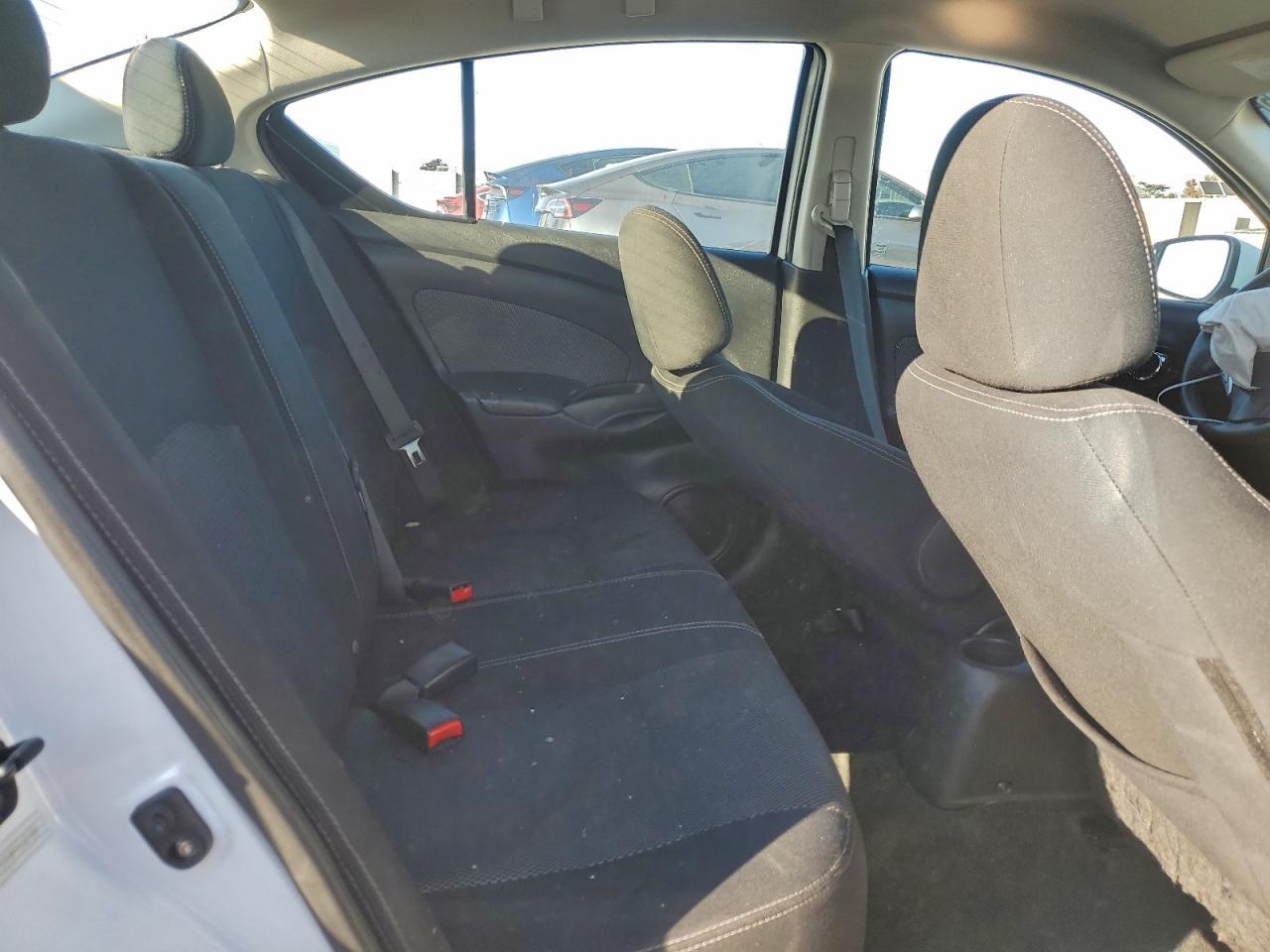 2015 Nissan Versa s