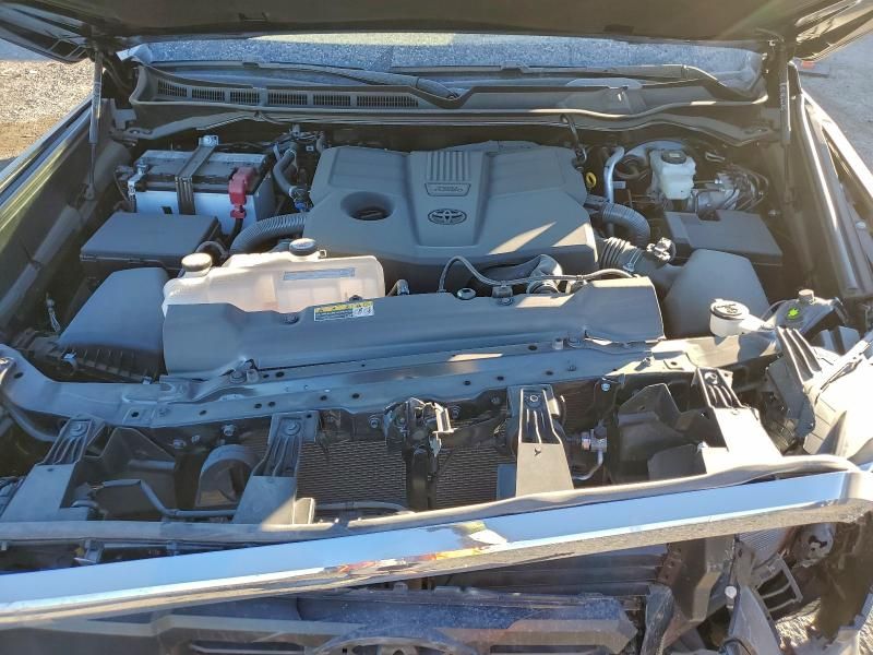 2025 Toyota Tundra Crewmax sr