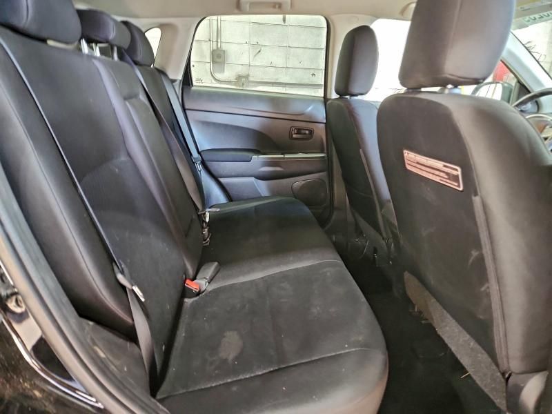 2015 Mitsubishi Outlander Sport es