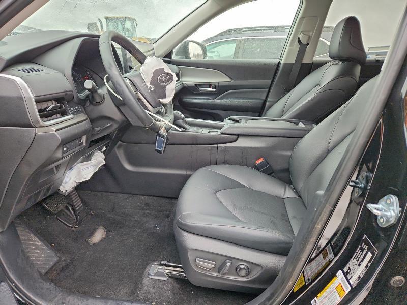 2025 Toyota Grand Highlander le