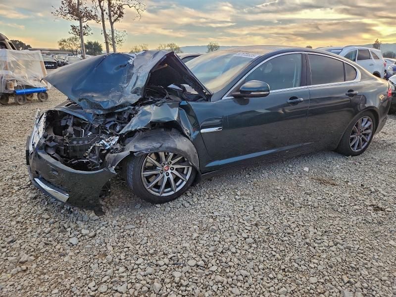 2015 Jaguar Xf 2.0t Premium