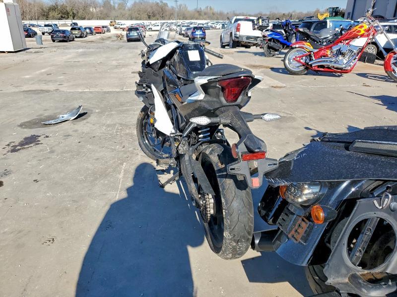 2025 Cfhg 300SS