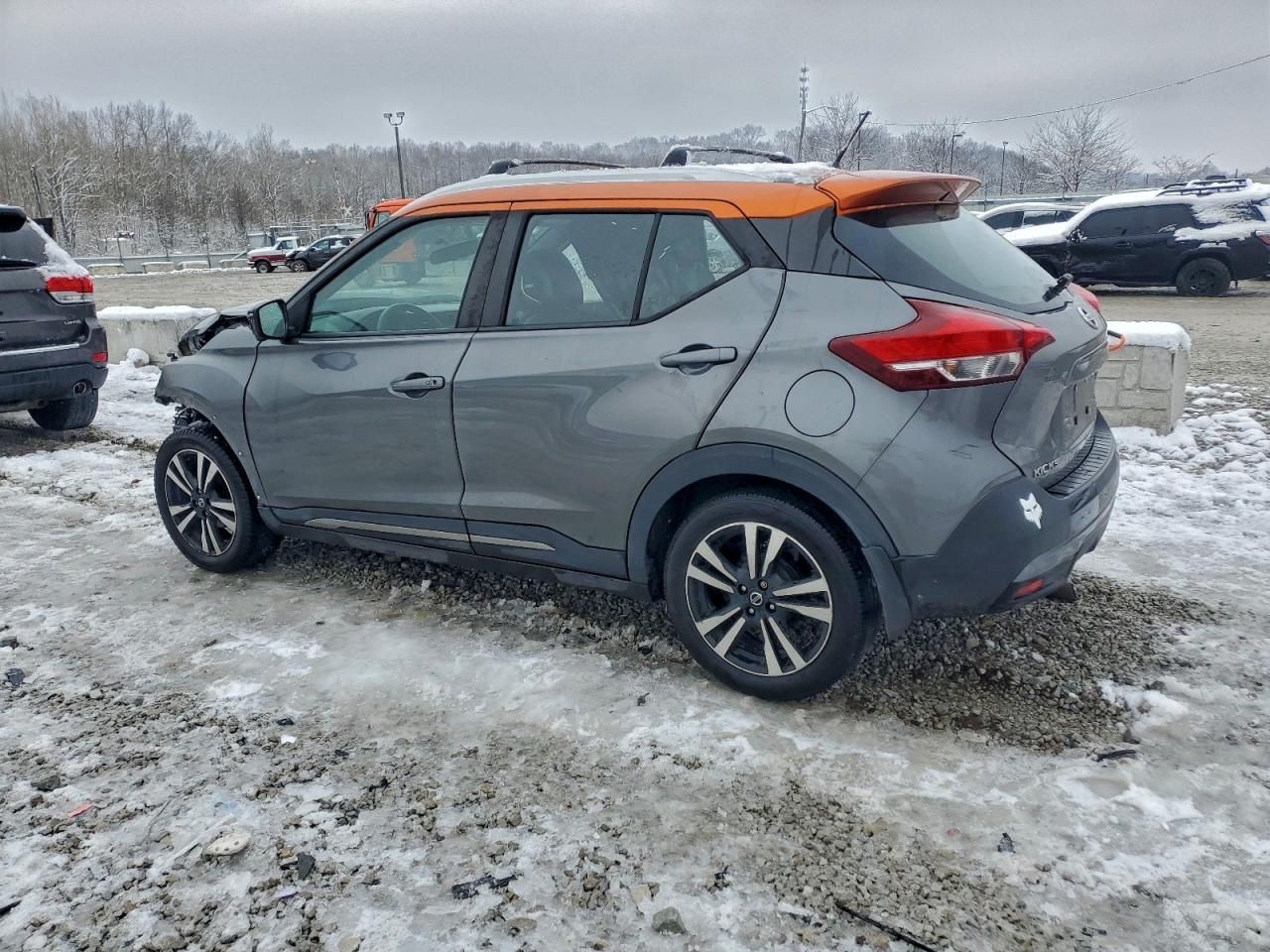 2019 Nissan Kicks s