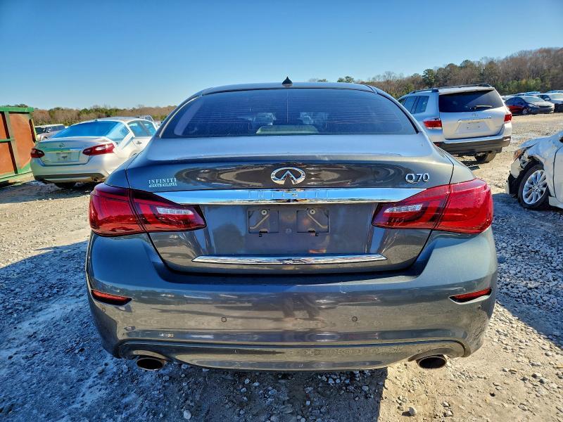 2015 Infiniti Q70 3.7