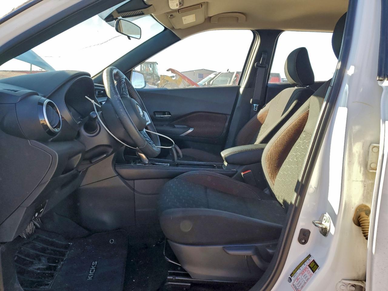 2021 Nissan Kicks sr