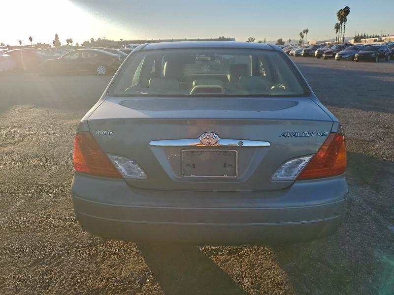 2000 Toyota Avalon xl