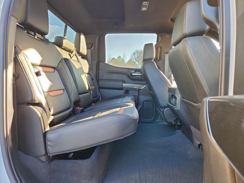 2022 GMC Sierra Limited K1500 AT4
