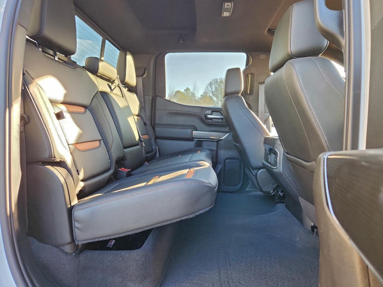 2022 GMC Sierra Limited K1500 AT4