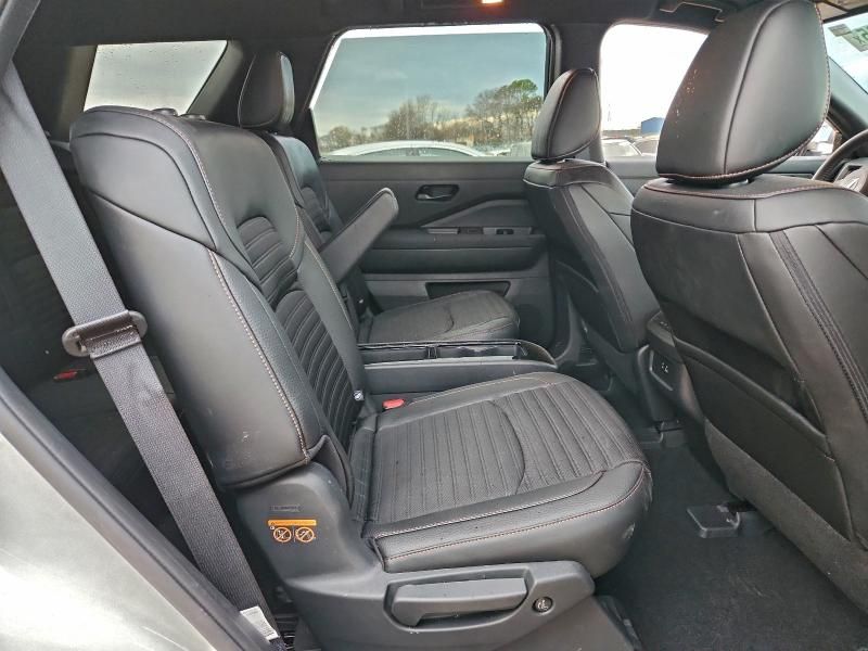 2025 Nissan Pathfinder Rock Creek