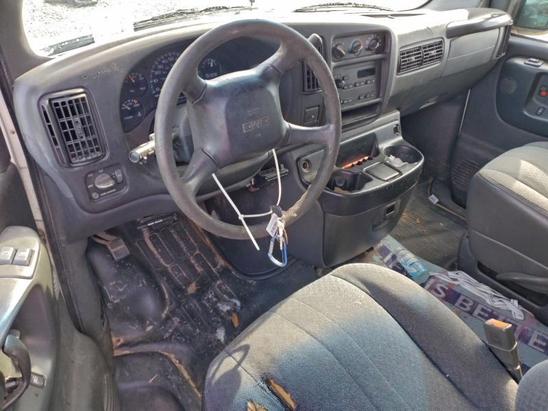 2001 GMC Savana 2500 Delivery van