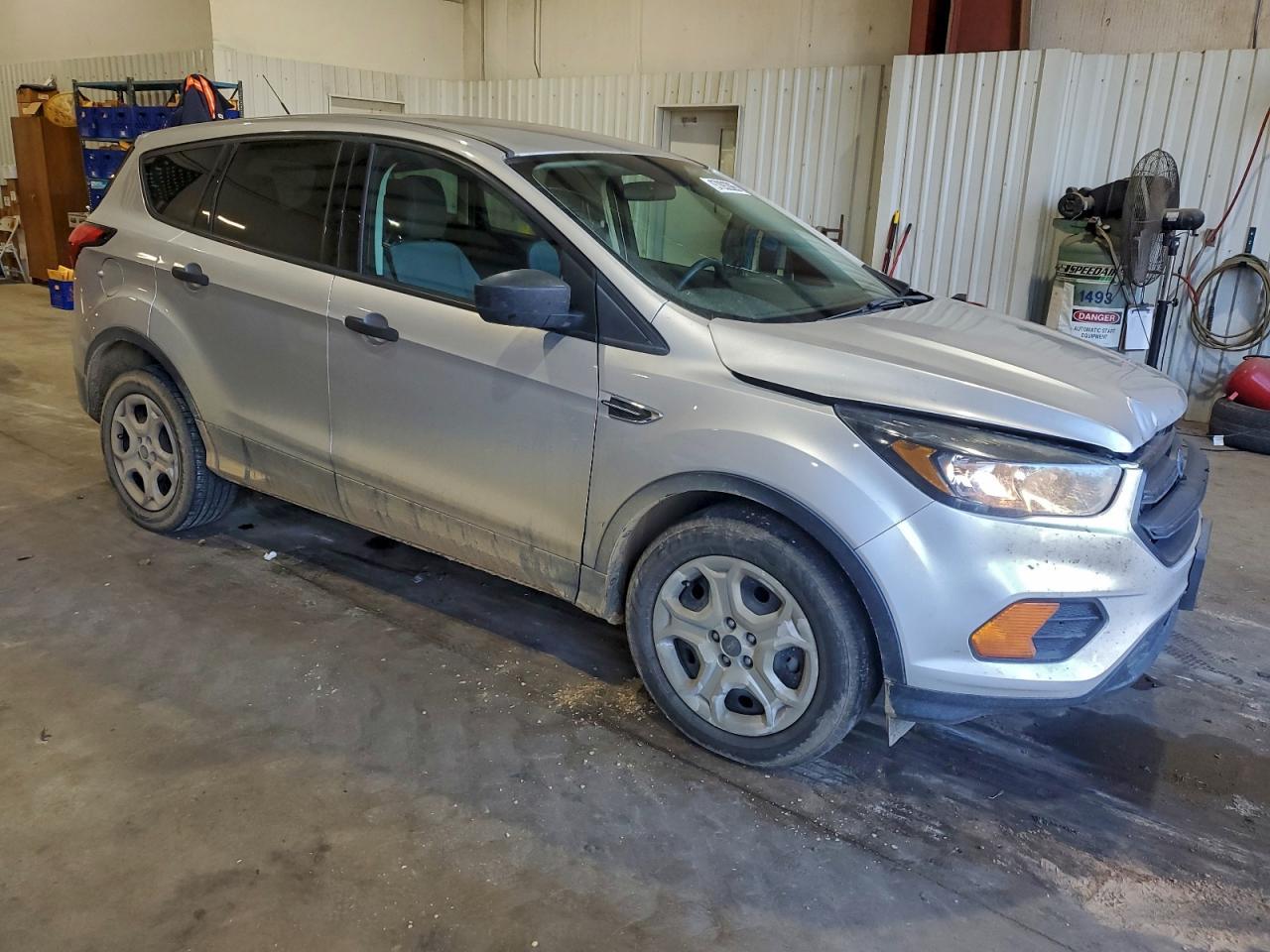 2019 Ford Escape s