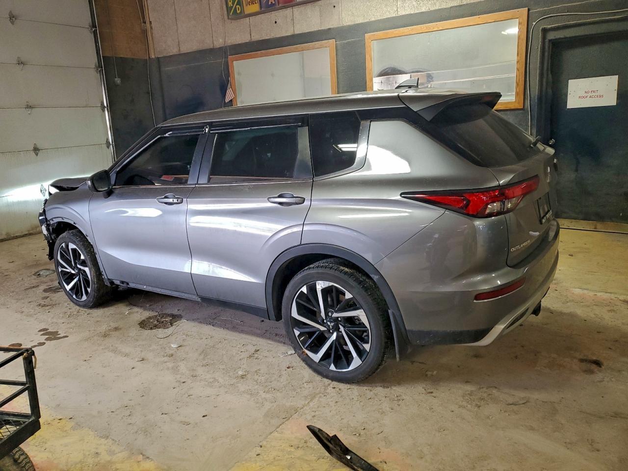 2023 Mitsubishi Outlander se