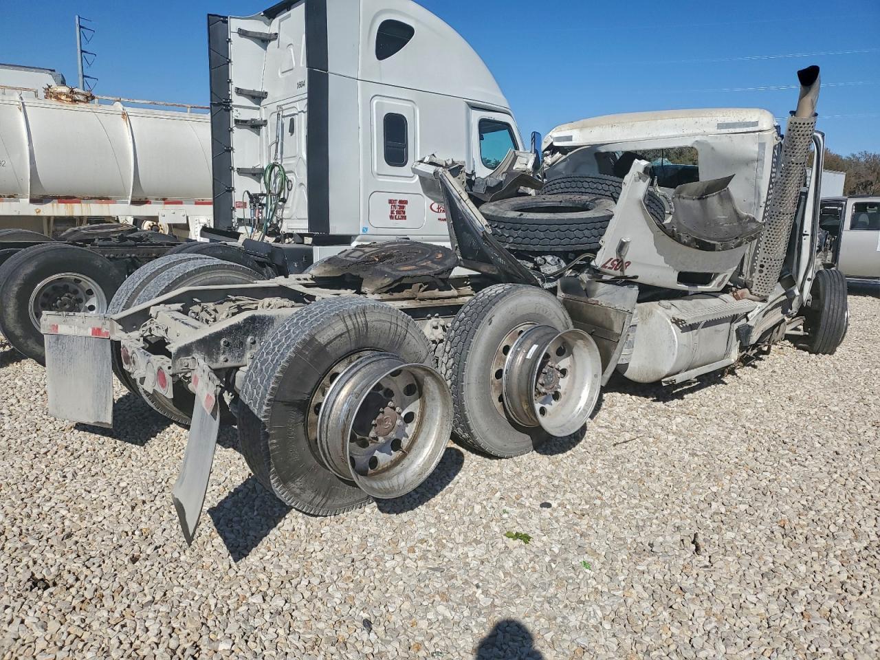 2018 Kenworth T880 Semi Truck