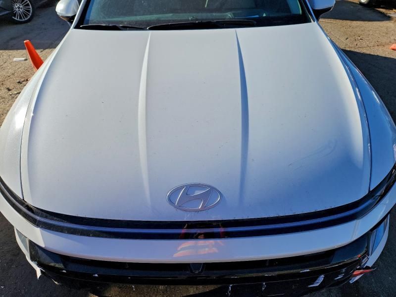 2025 Hyundai Sonata Hybrid