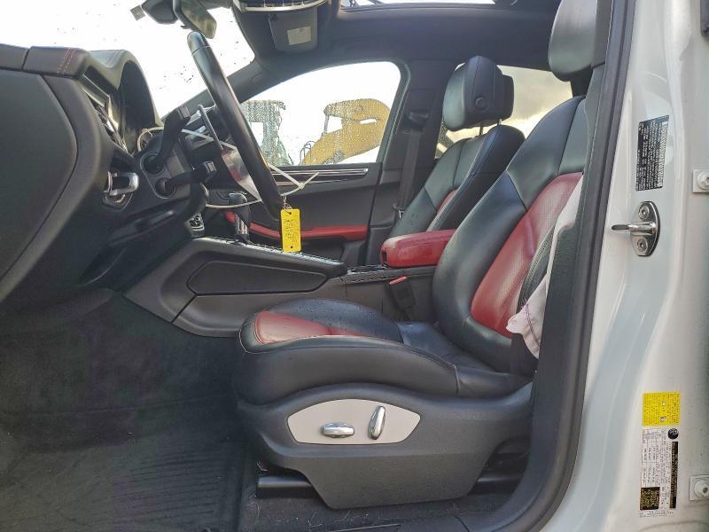 2020 Porsche Macan