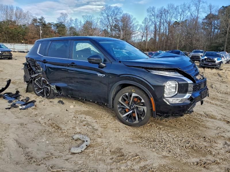 2023 Mitsubishi Outlander se