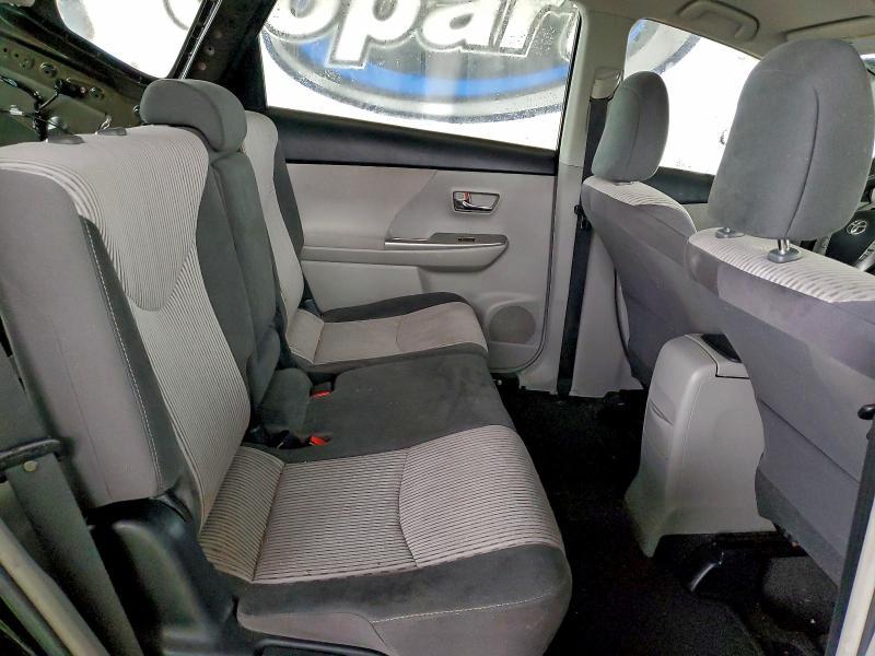 2015 Toyota Prius v