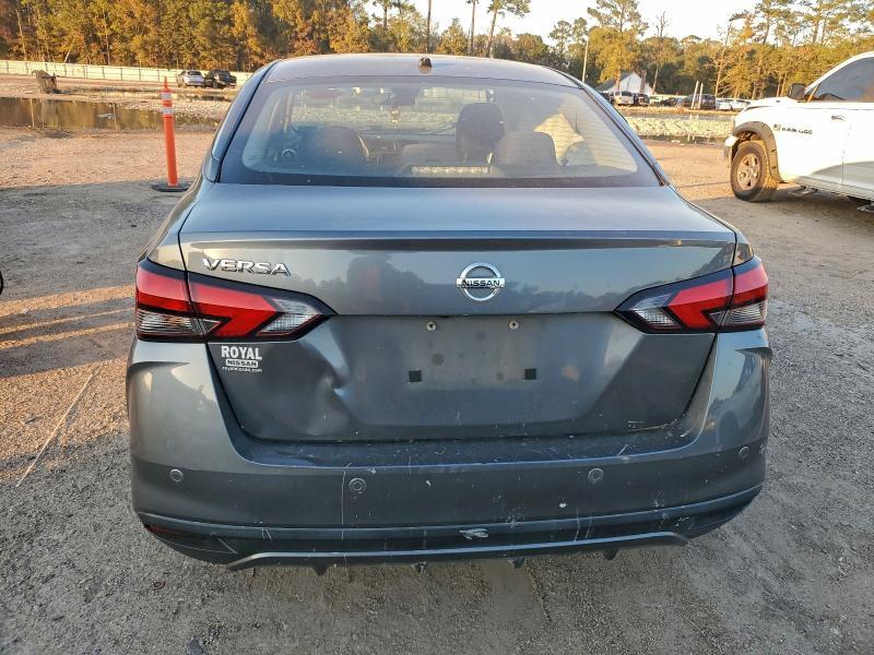 2020 Nissan Versa s