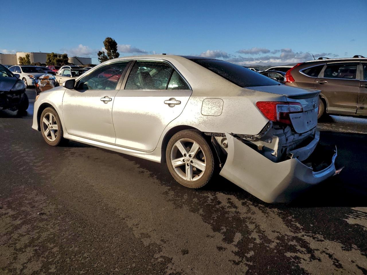 2014 Toyota Camry l