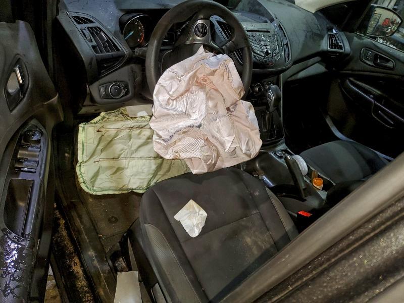 2015 Ford Escape s
