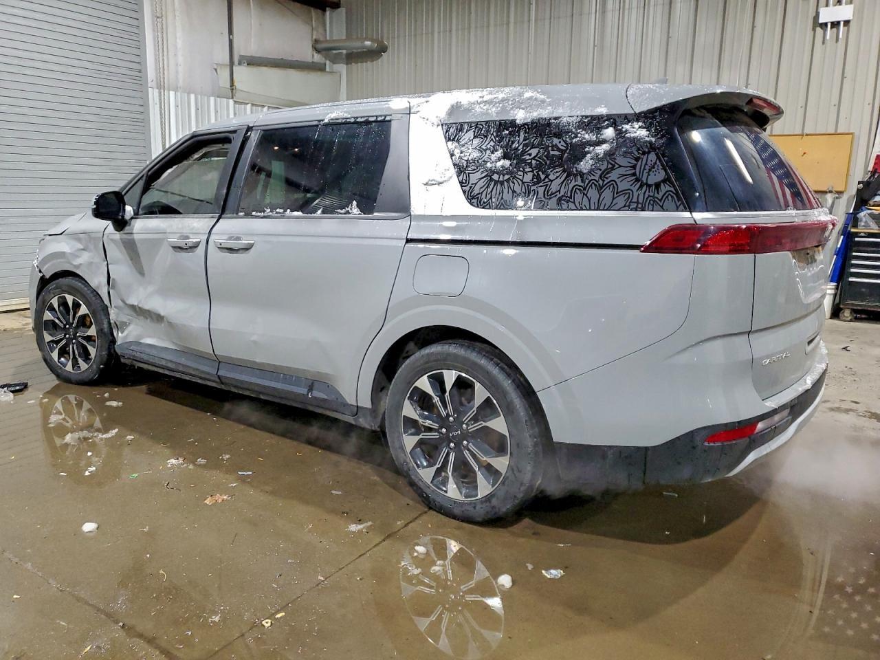 2023 KIA Carnival ex