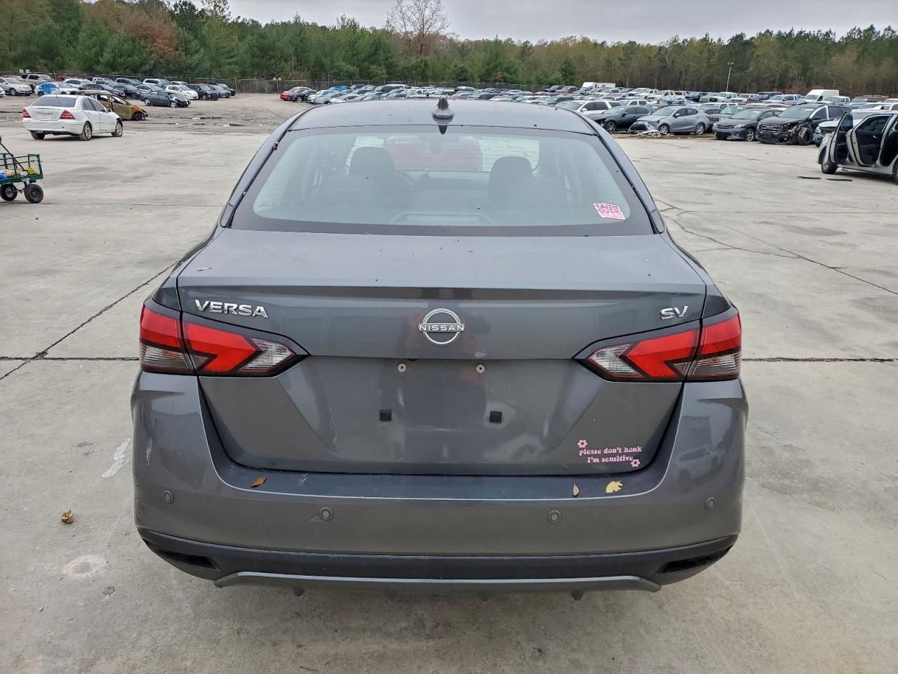 2023 Nissan Versa sv