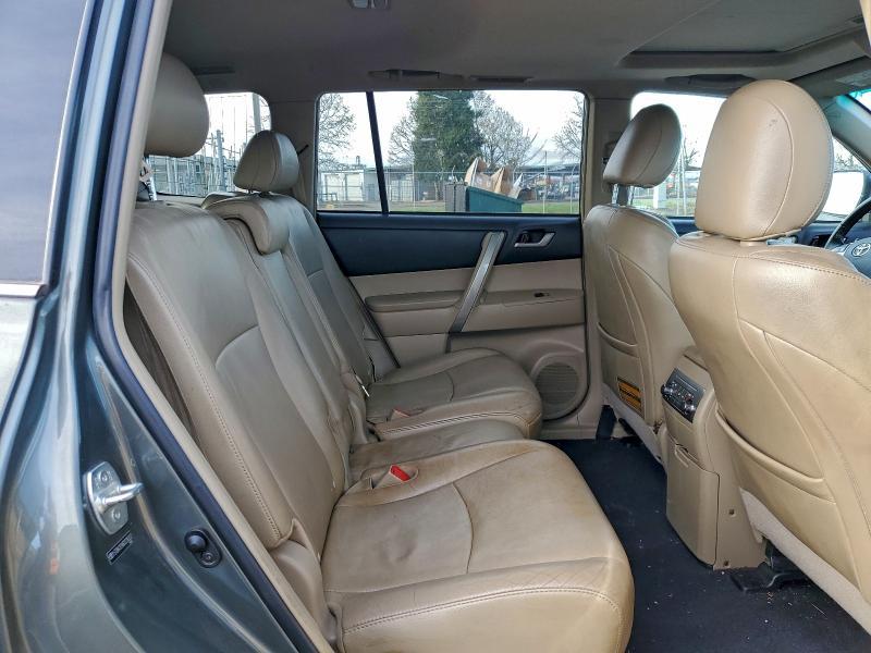 2013 Toyota Highlander se