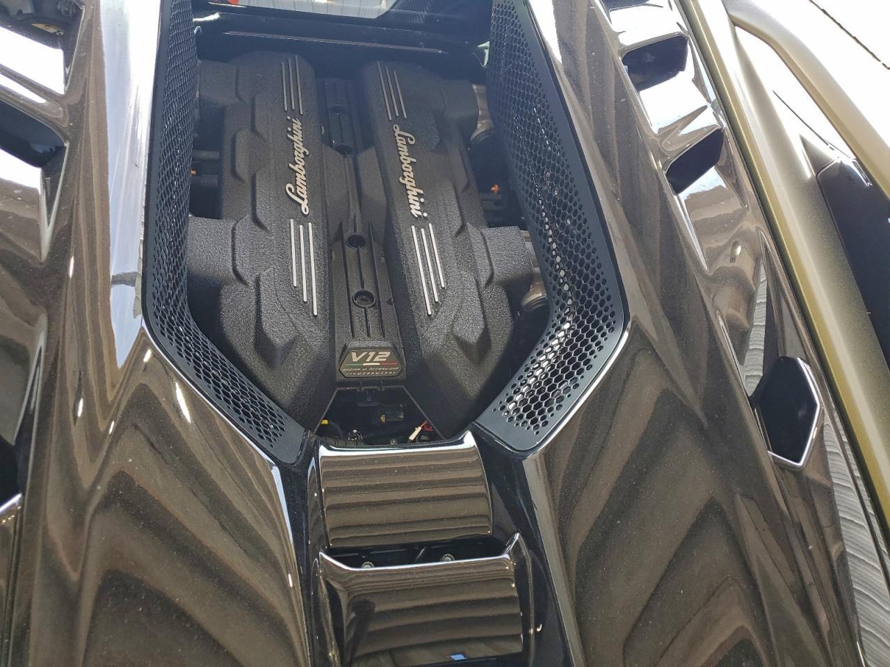 2025 Lamborghini Revuelto