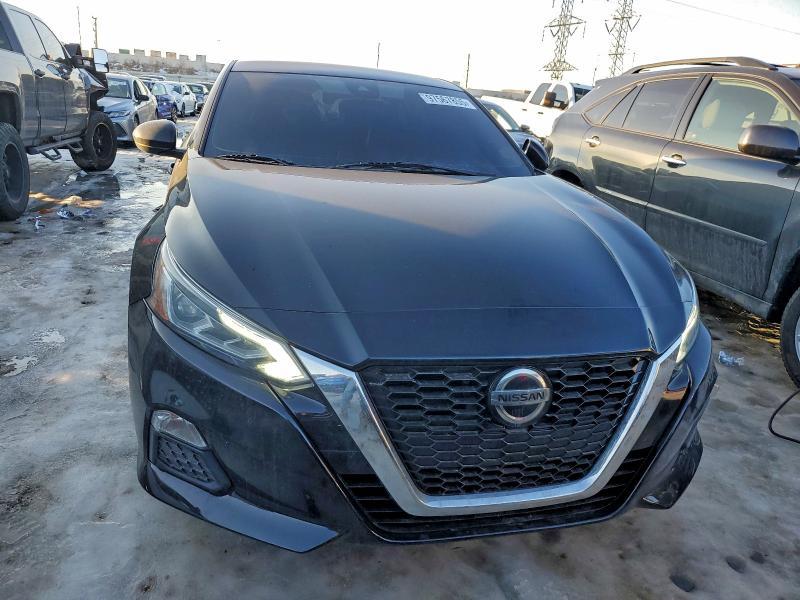 2021 Nissan Altima sr