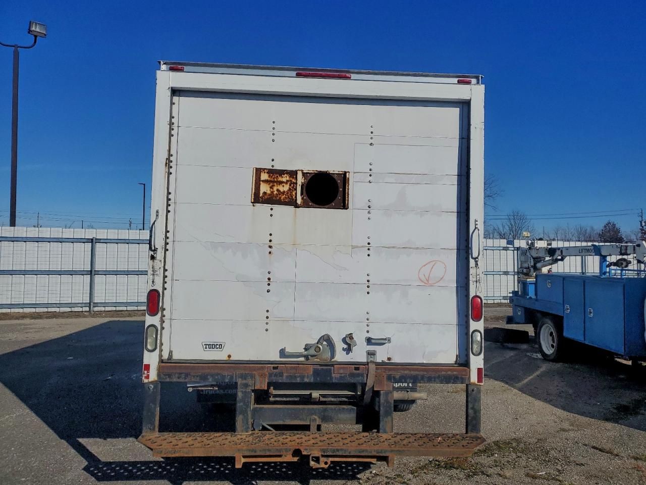 2008 Ford E350 BOX Truck