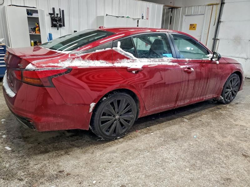 2022 Nissan Altima sr