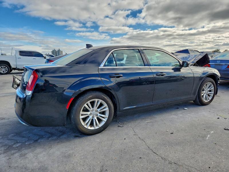 2017 Chrysler 300 Limited