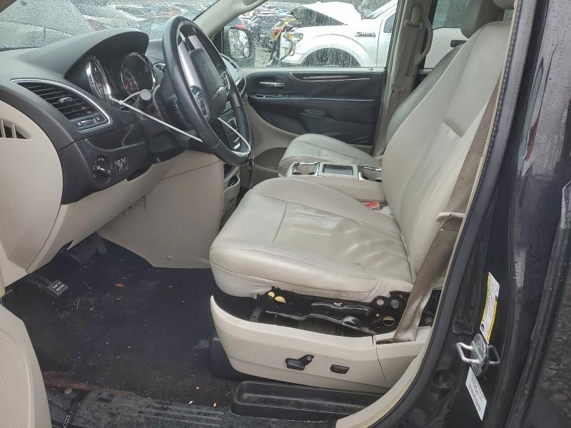 2013 Chrysler Town & Country Touring