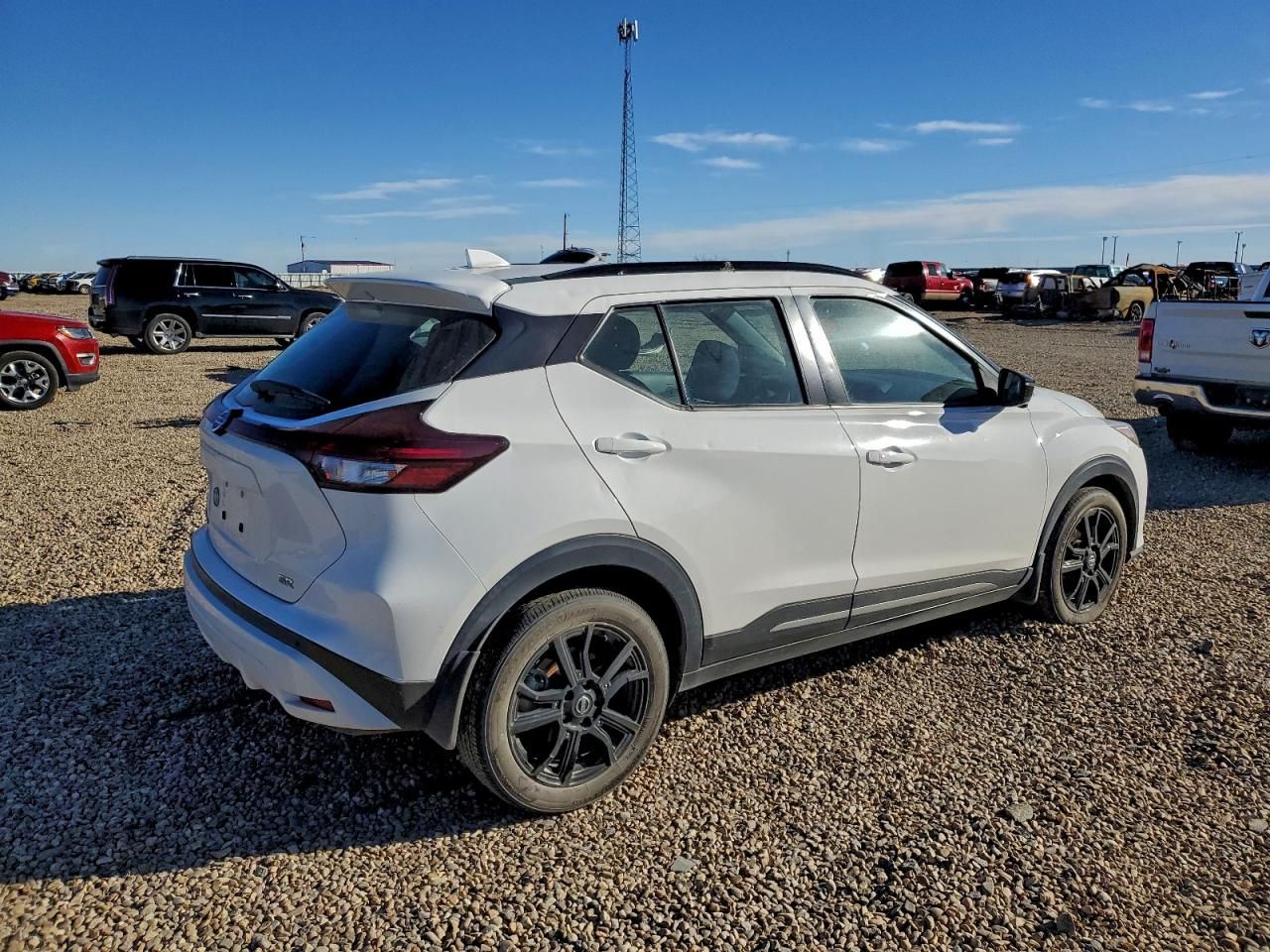 2021 Nissan Kicks sr