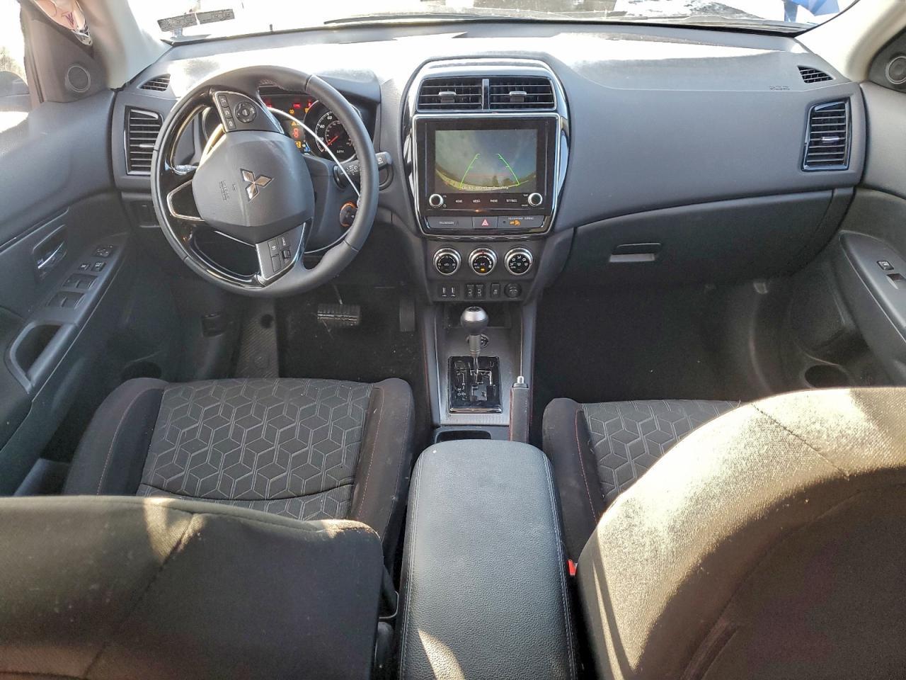 2025 Mitsubishi Outlander Sport s